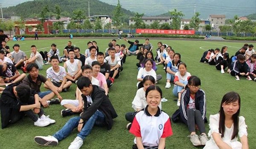 廣元市昭化區(qū)職業(yè)高級中學運動會觀眾