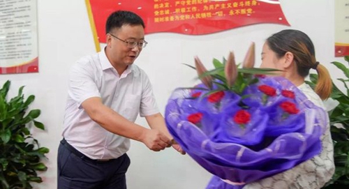 廣元市昭化區(qū)職業(yè)高級中學教師節(jié)慰問