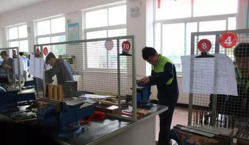 四川省廣元市朝天職業(yè)中學機械加工專業(yè)