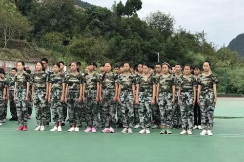 四川省廣元市朝天職業(yè)中學英姿颯爽