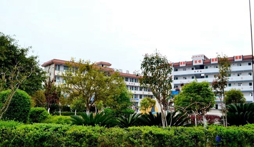 鹽亭縣職業(yè)技術(shù)學(xué)校教學(xué)大樓