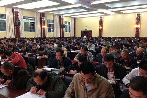 南充興光技工學(xué)校駕駛員繼續(xù)教育培訓(xùn)現(xiàn)場2
