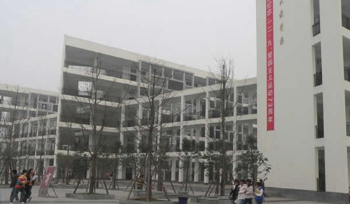 四川商務(wù)職業(yè)學(xué)院和盛校區(qū)風(fēng)貌（3）