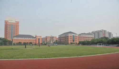 四川文化產業(yè)職業(yè)學院校園運動場