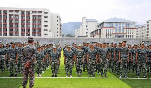 西昌民族幼兒師范高等?？茖W(xué)校軍訓(xùn)掠影2