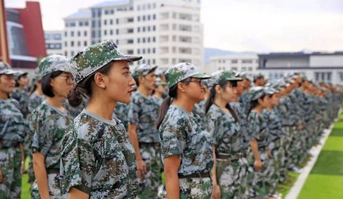 西昌民族幼兒師范高等?？茖W(xué)校新生軍訓(xùn)