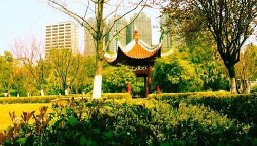 貴州電子信息職業(yè)技術(shù)學(xué)院景色如畫(huà)