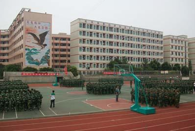 重慶市潼南恩威職業(yè)高級中學(xué)校招生對象、招生要求