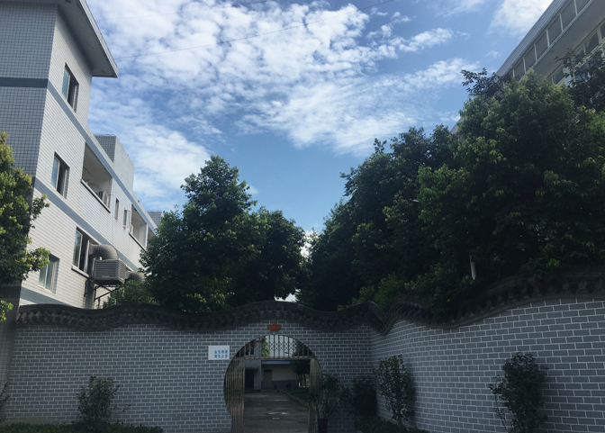 重慶市聯(lián)合技工學(xué)校寢室環(huán)境、宿舍圖片