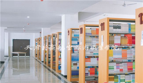 天府新區(qū)航空旅游職業(yè)學(xué)院圖書(shū)館書(shū)架