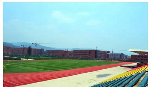 四川天一學院操場