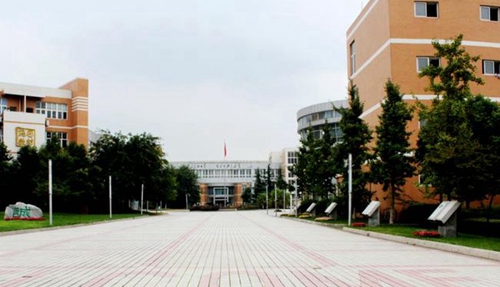 成都七中實(shí)驗(yàn)學(xué)校院士路