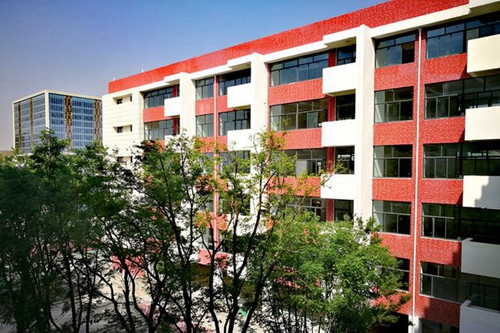 北二外成都附中陽光校園
