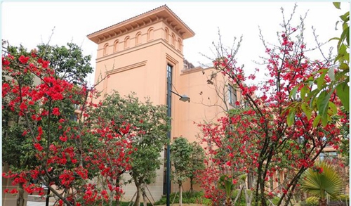 四川師范大學(xué)附屬第一實驗中學(xué)風(fēng)景如畫（天府校區(qū)）