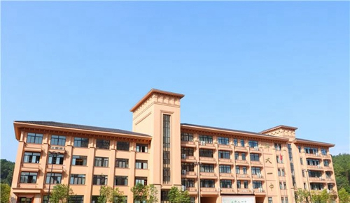 四川師范大學(xué)附屬第一實驗中學(xué)教學(xué)樓（天府校區(qū)）