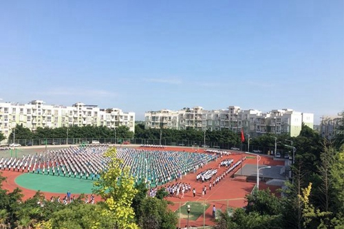 四川師范大學(xué)附屬第一實驗中學(xué)課間操俯拍（龍泉校區(qū)）
