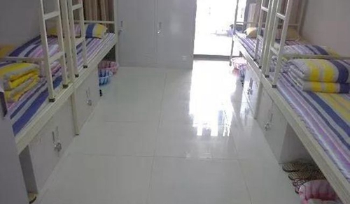 四川省成都市第三中學(xué)學(xué)生寢室