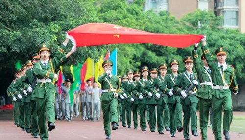 成都七中嘉祥外國語學校（成華校區(qū)）國旗方隊