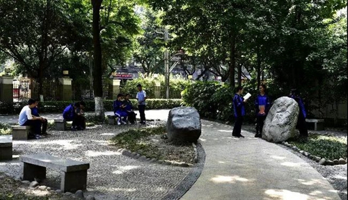 成都雙流中學(xué)實(shí)驗(yàn)學(xué)校校園生活