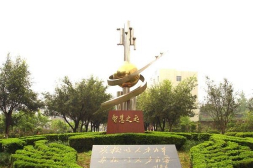 蓬溪縣蓬南中學校園景色