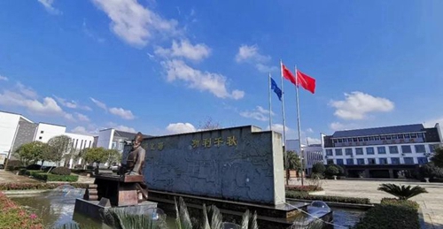 成都石室白馬中學(xué)校園風(fēng)貌