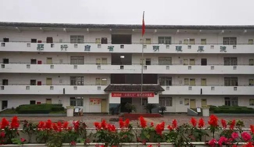 金堂縣高板中學(xué)校校園風貌