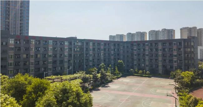 成都石室天府中學(xué)國(guó)際部宿舍樓