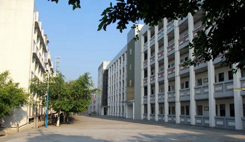 四川省蓬安中學教學樓2