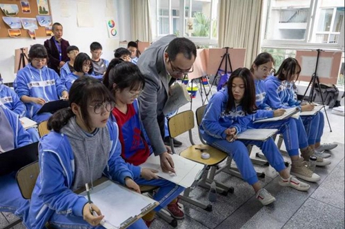 龍泉驛區(qū)新格林藝術高級中學藝術課堂