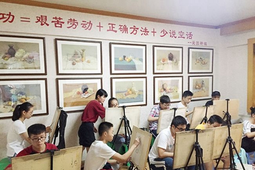 成都大樹畫室學(xué)生課堂