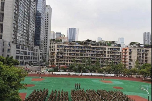四川省成都市第十七中學新生軍訓