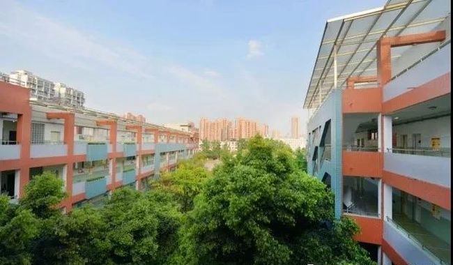四川師范大學附屬中學教學樓