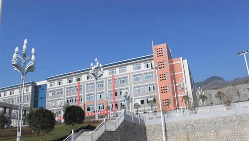 桐梓縣蟠龍高級中學教學樓