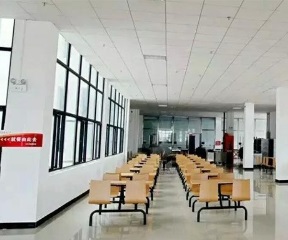 學校食堂
