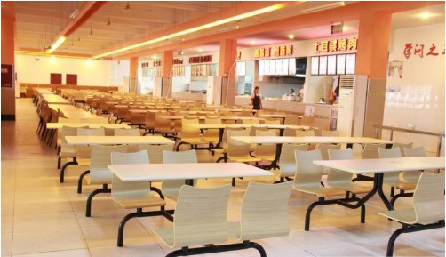 學校食堂