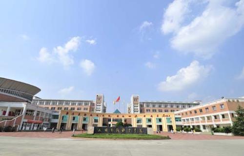 成都西翔航空學校地址在哪里?