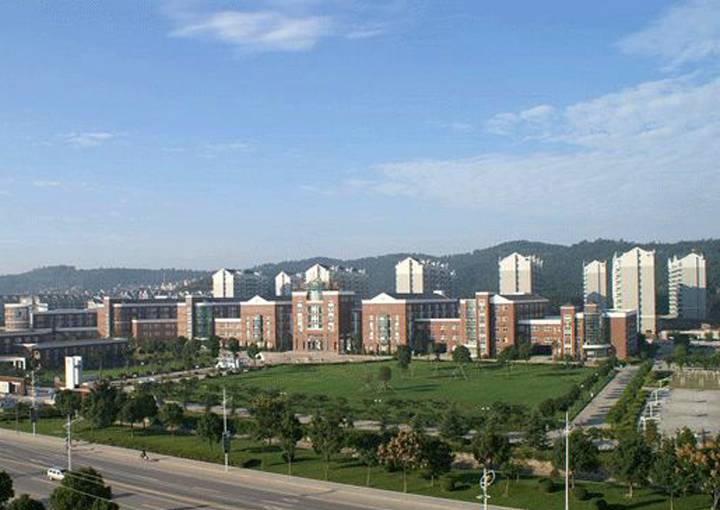 四川航空職業(yè)技術(shù)學(xué)院校園環(huán)境