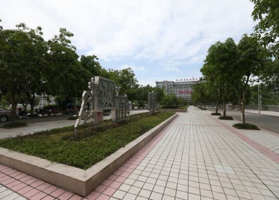 鞍山市現(xiàn)代服務(wù)學(xué)校2025年招生簡(jiǎn)章