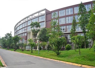 云南省楚雄高級(jí)技工學(xué)校2023年招生專業(yè)?學(xué)費(fèi)標(biāo)準(zhǔn)