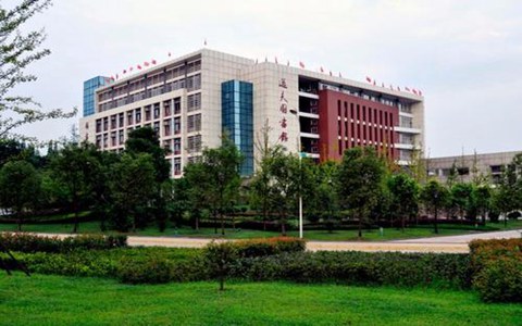 揭陽市衛(wèi)生學校地址在哪里-怎么去