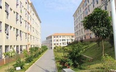 首都鐵路衛(wèi)生學(xué)校護(hù)理介紹