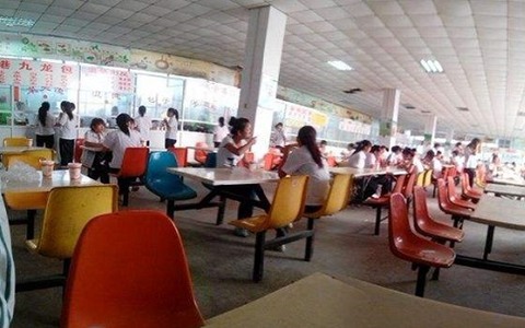 自貢三星職業(yè)技術(shù)學(xué)校專業(yè)學(xué)費要多少錢