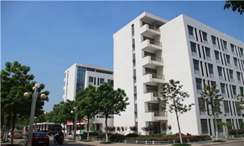 杭州汽車技工學(xué)校2023年學(xué)校寢室環(huán)境怎么樣