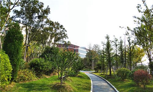 北京經(jīng)濟(jì)管理職業(yè)學(xué)院招生電話-怎么樣