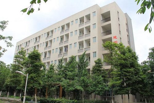 烏魯木齊職業(yè)大學(xué)應(yīng)用工程學(xué)院2022年汽修招生分數(shù)線
