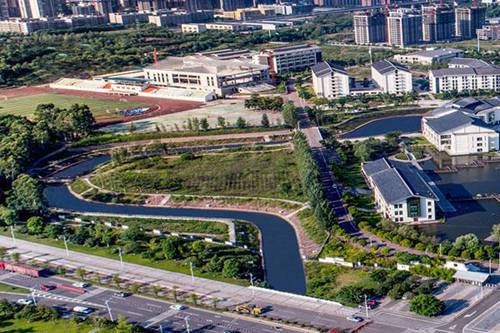 保定高鐵鐵路學(xué)校2022高鐵招生簡(jiǎn)章