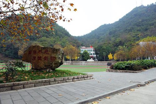 廈門2023初中初中生學(xué)什么專業(yè)好 適合初中初中的專業(yè)有什么