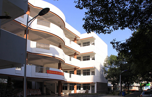 都江堰市玉堂鎮(zhèn)中學